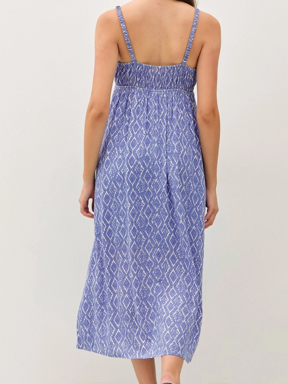 BE COOL Lavender-Blue Printed Smocked Midi Dress - Picture 2 of 2